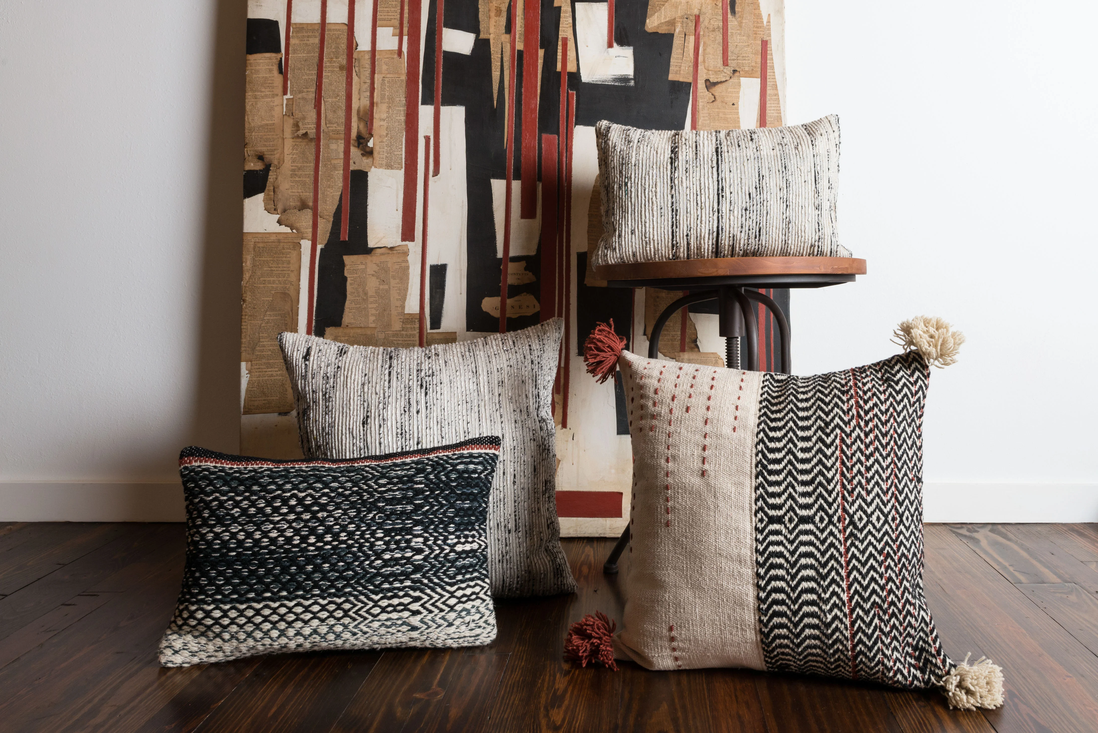 Black / Ivory Pillow (P0227) - Image 3