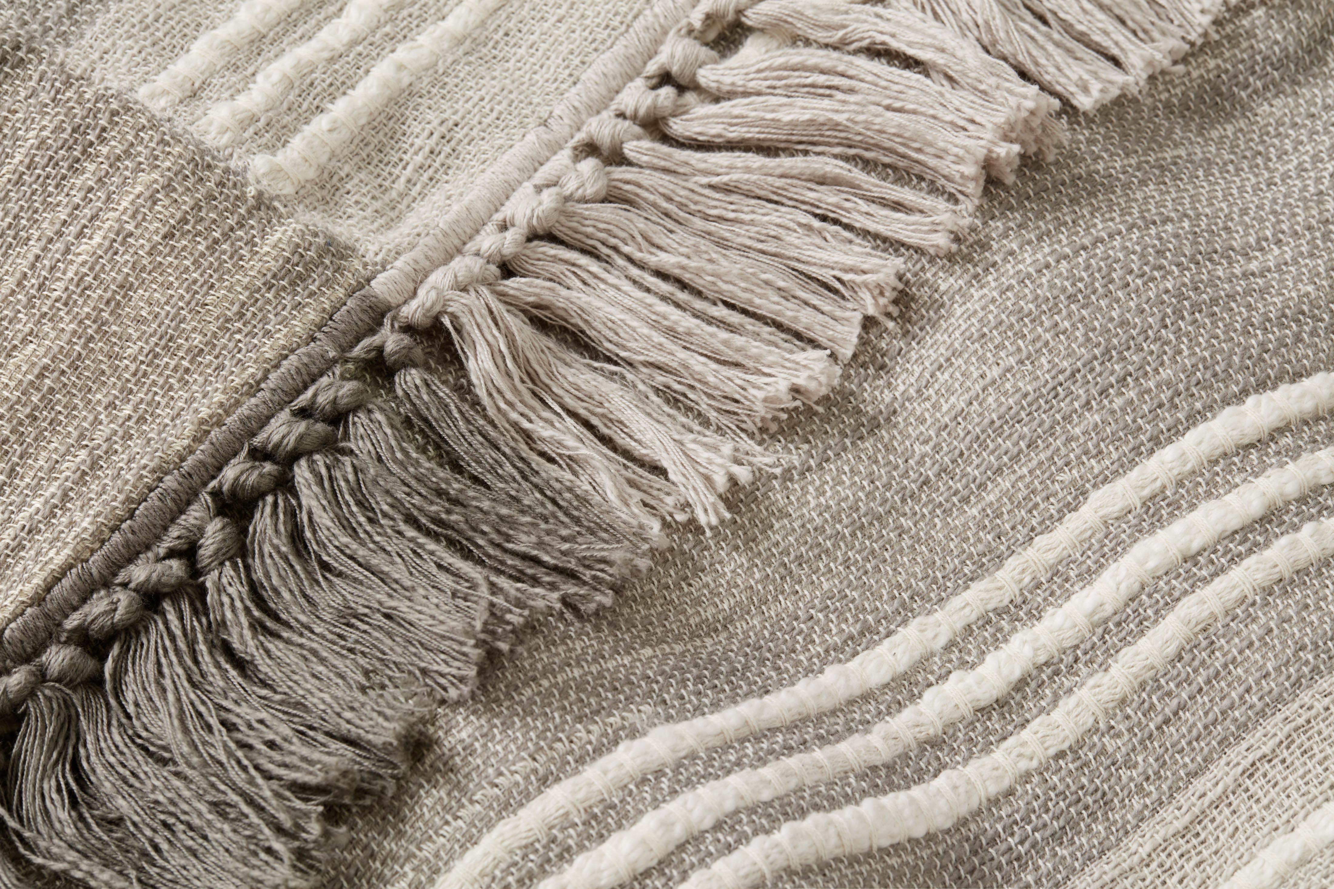 Cardiff Grey / Ivory Throw (TAL0002) - Image 2