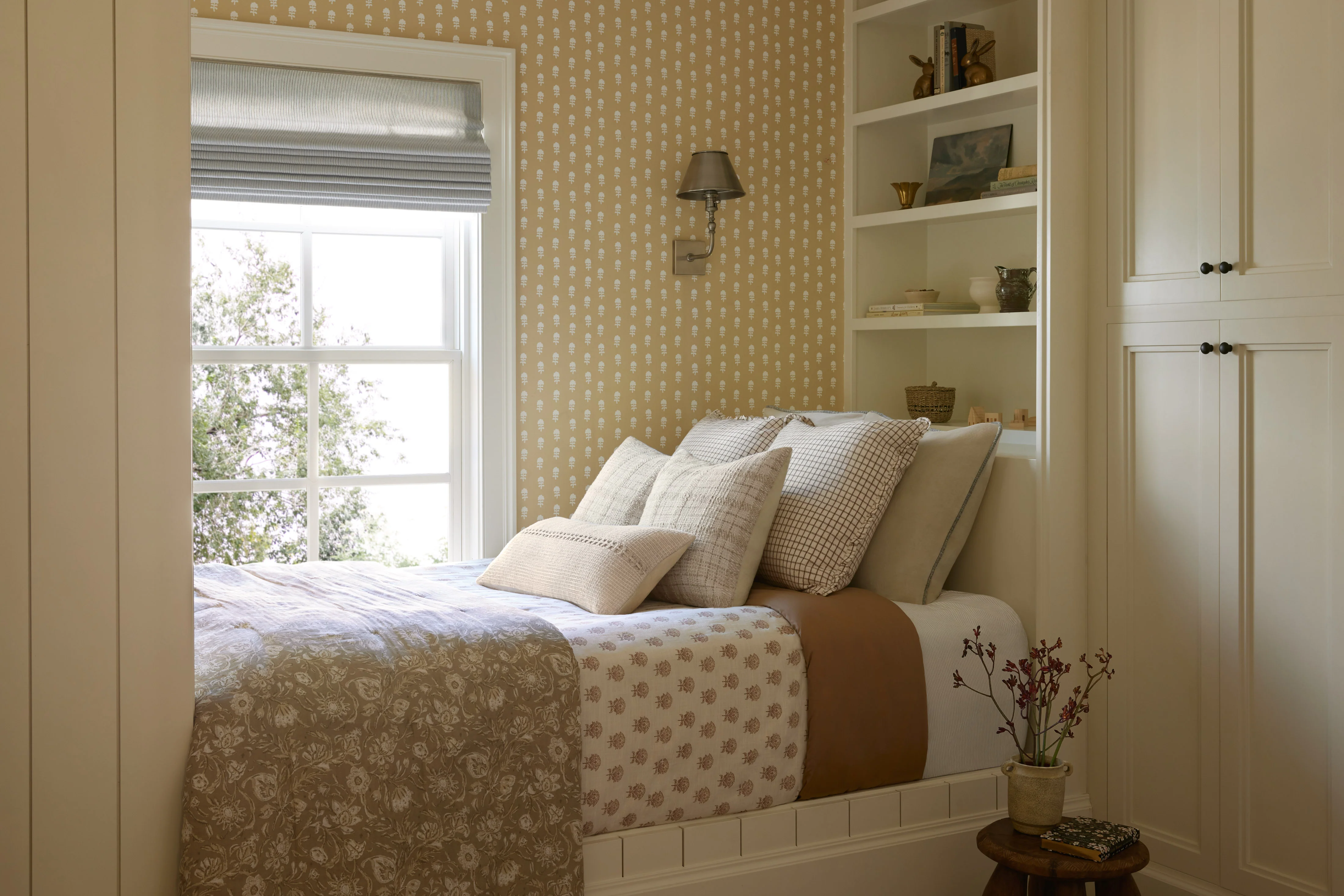 Harvey Ivory Pillow (PCJ0018) - Image 3