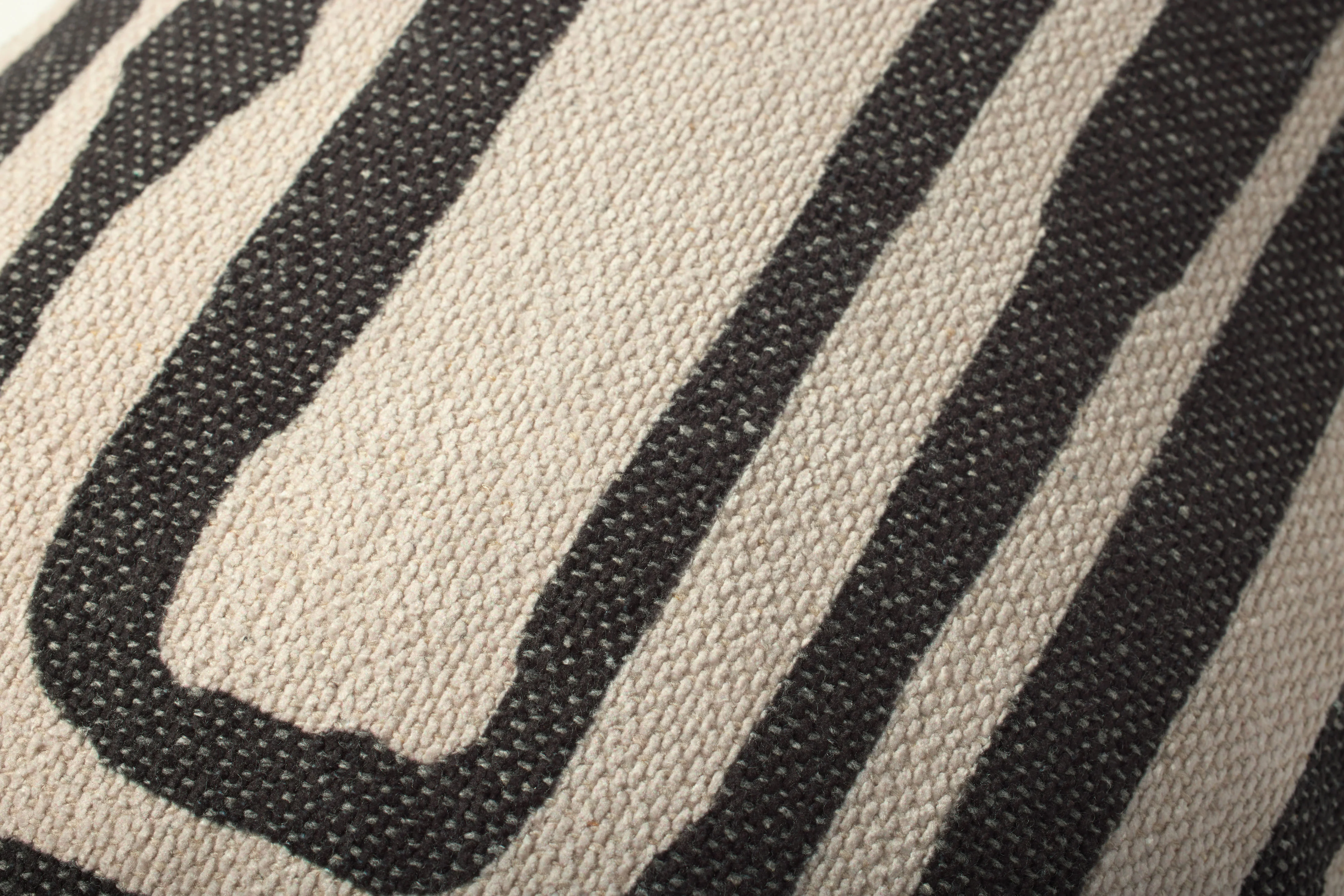 Natural / Black Pillow (PBR0009) - Image 3