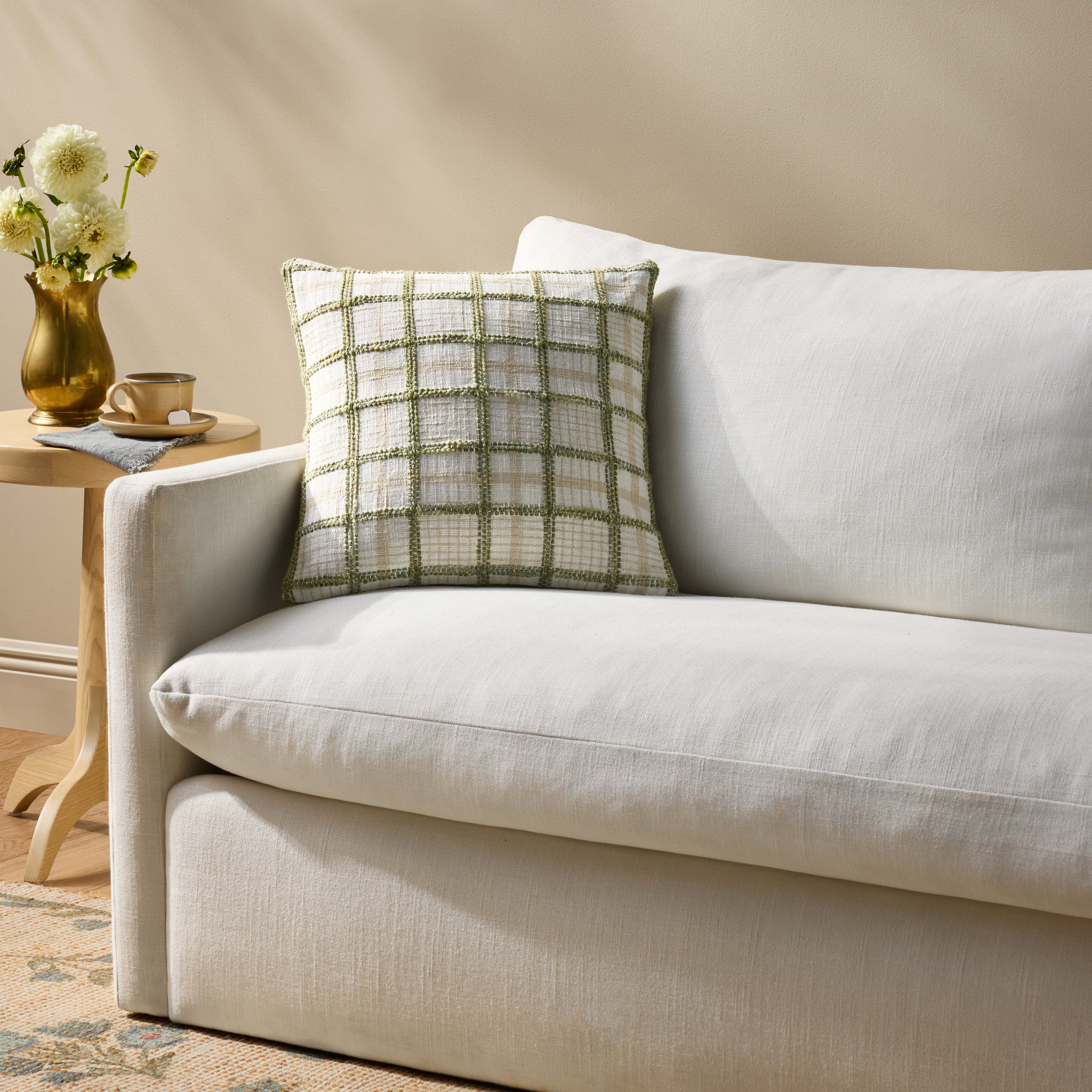 Norman Ivory / Green Pillow (PCJ0035) - Image 2