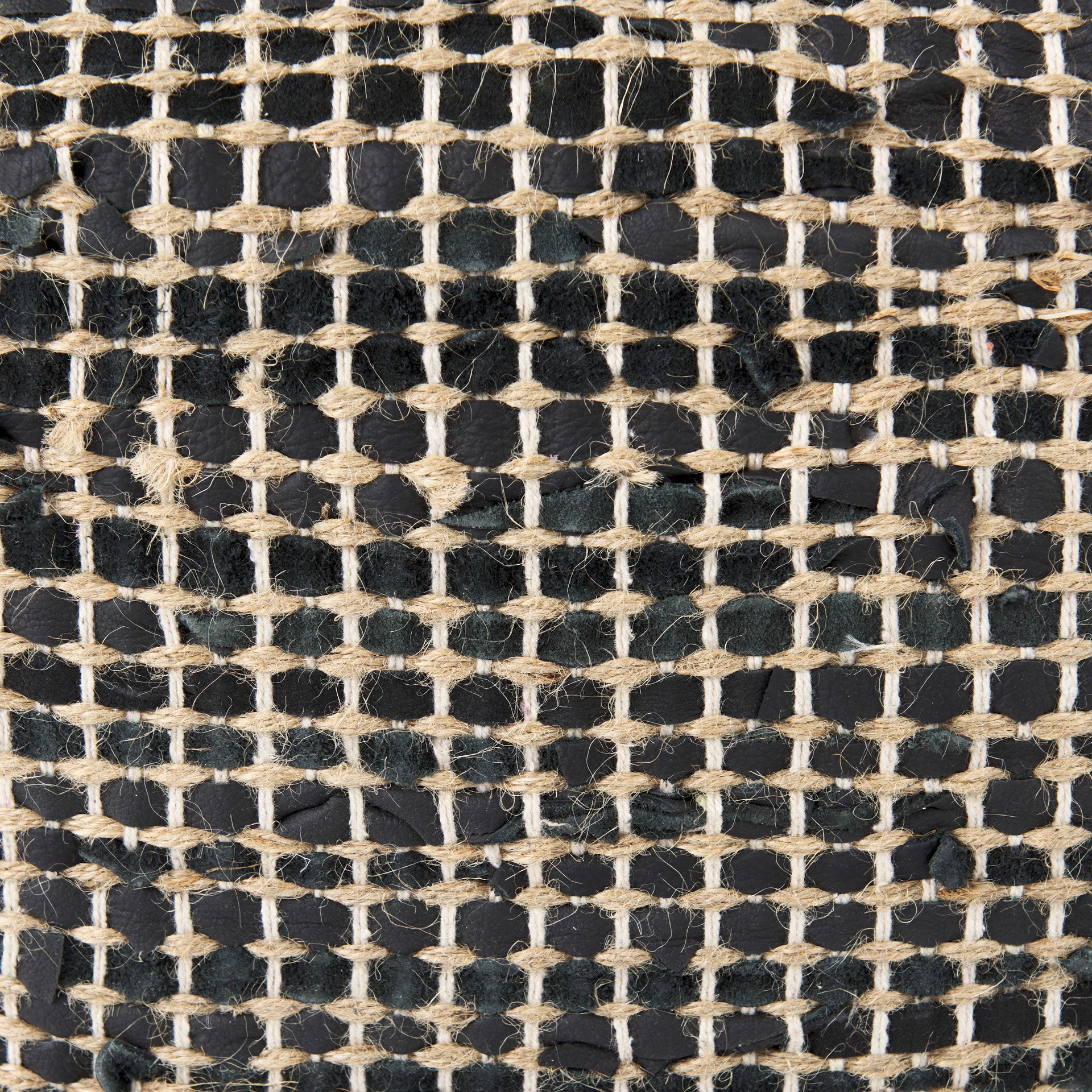 Aalia Pouf - Image 17