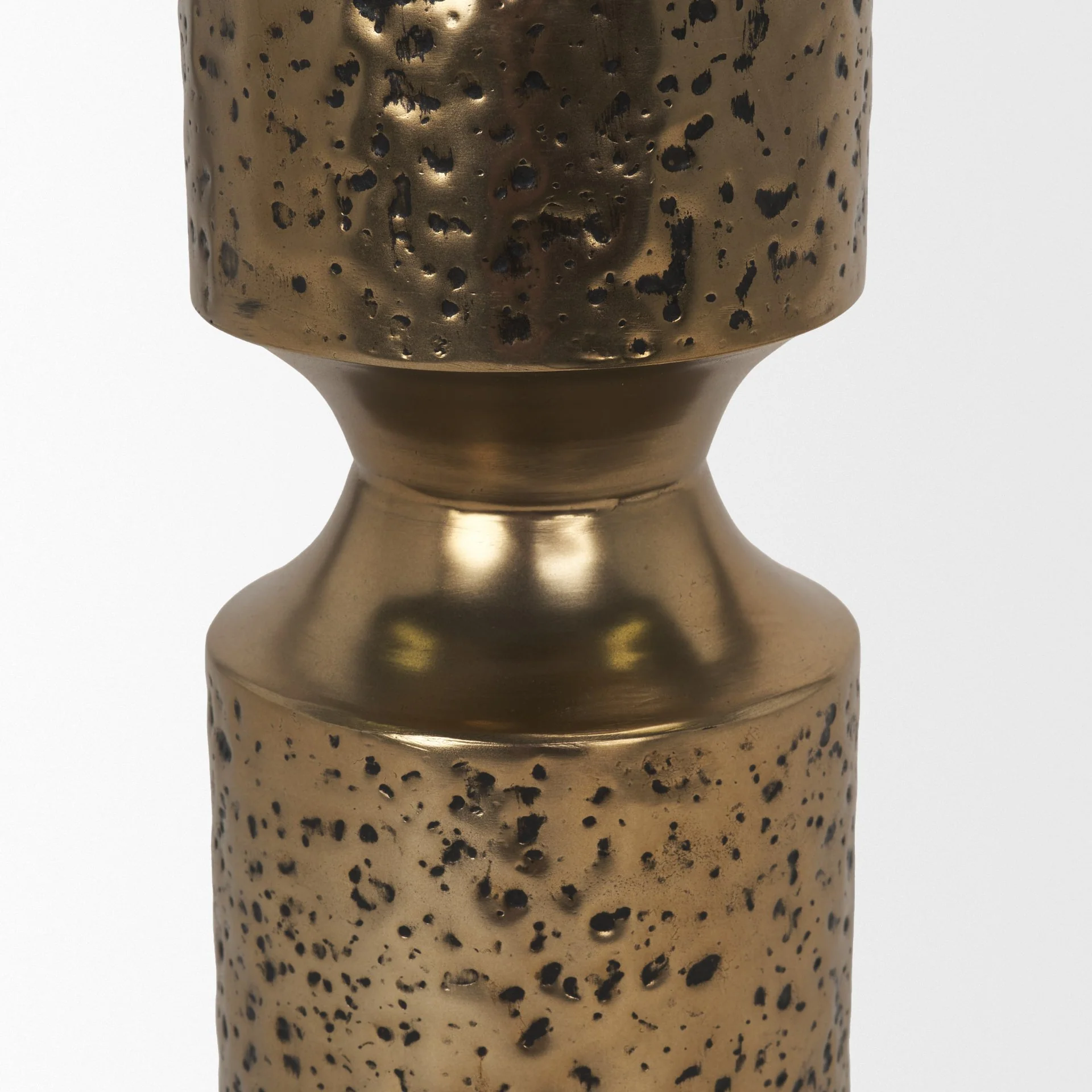 Akira Gold Candle Holder - Image 17