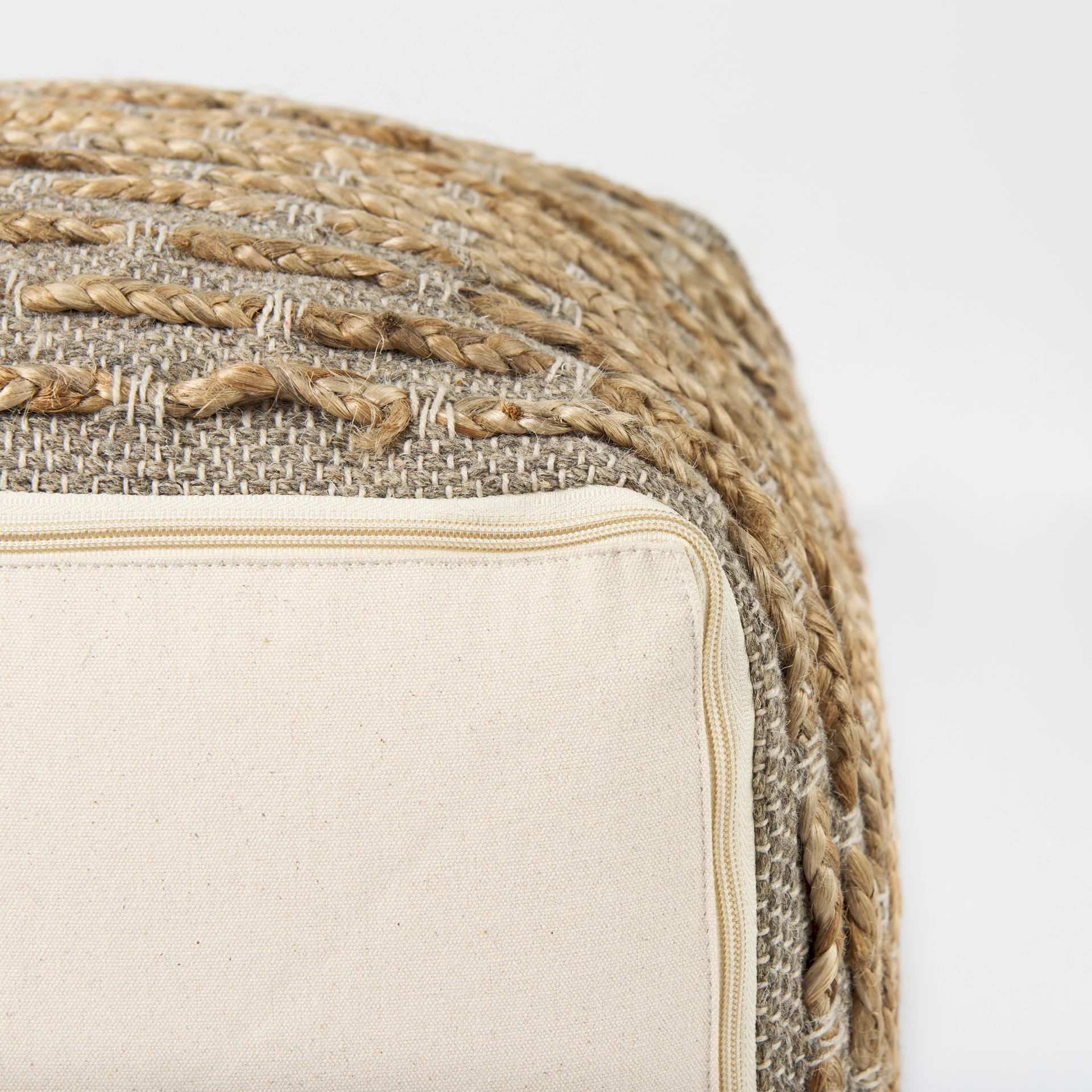 Binita Pouf - Image 11