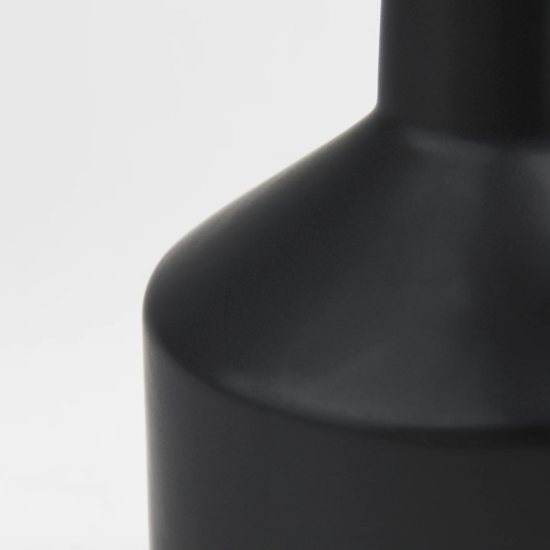 Burton Matte Black Jug Vase - Image 26