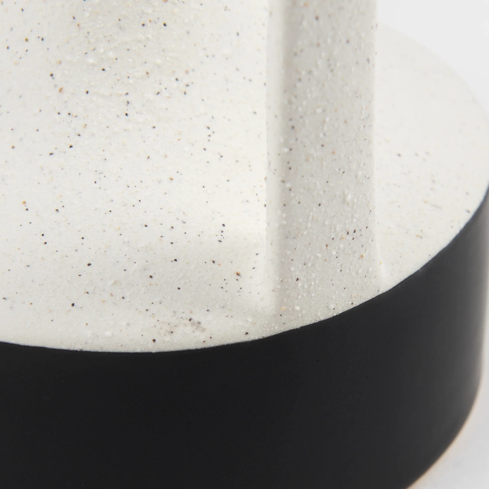Burton White/Black Jug Vase - Image 11