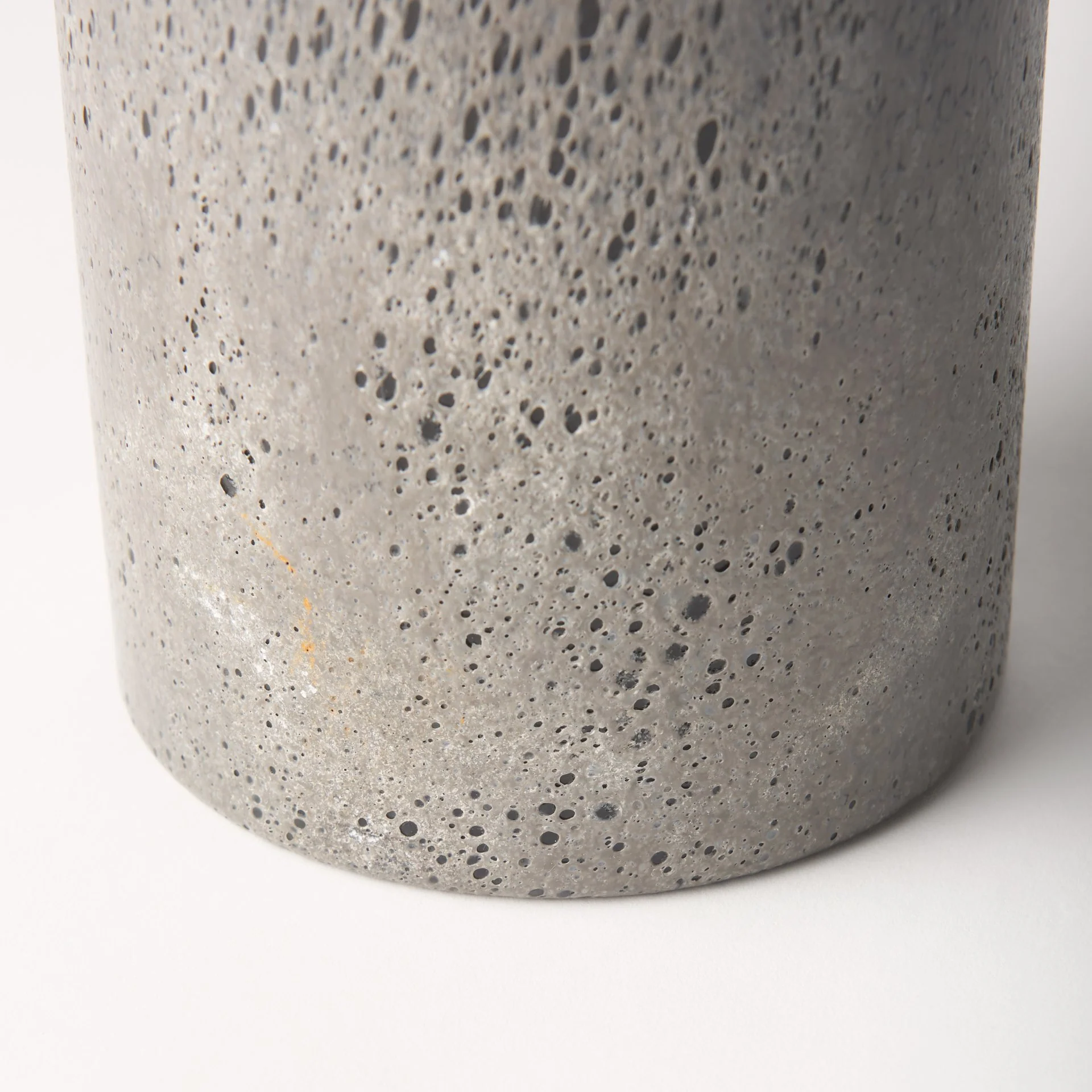 Emu Vase - Image 12