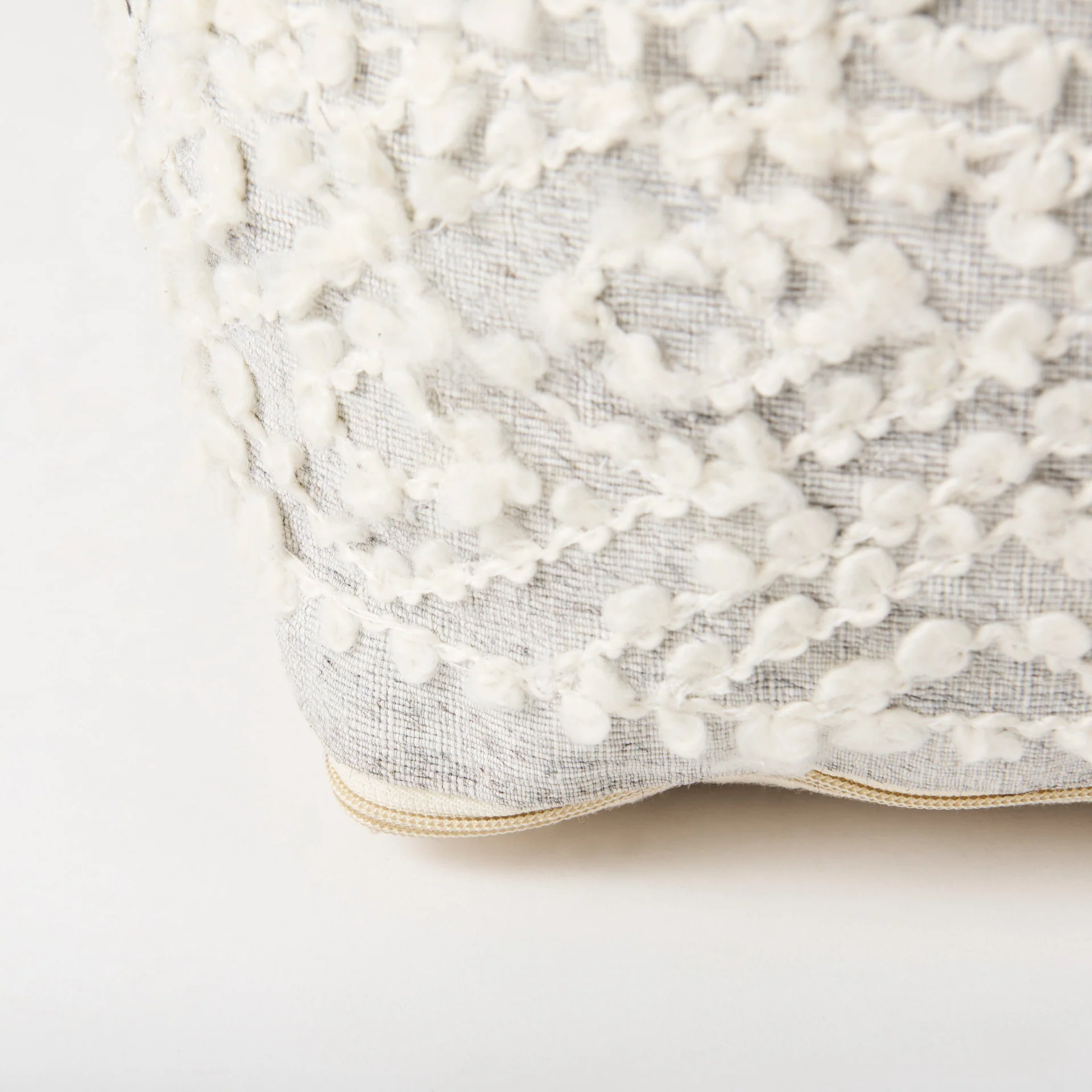 Farida Pouf - Image 8