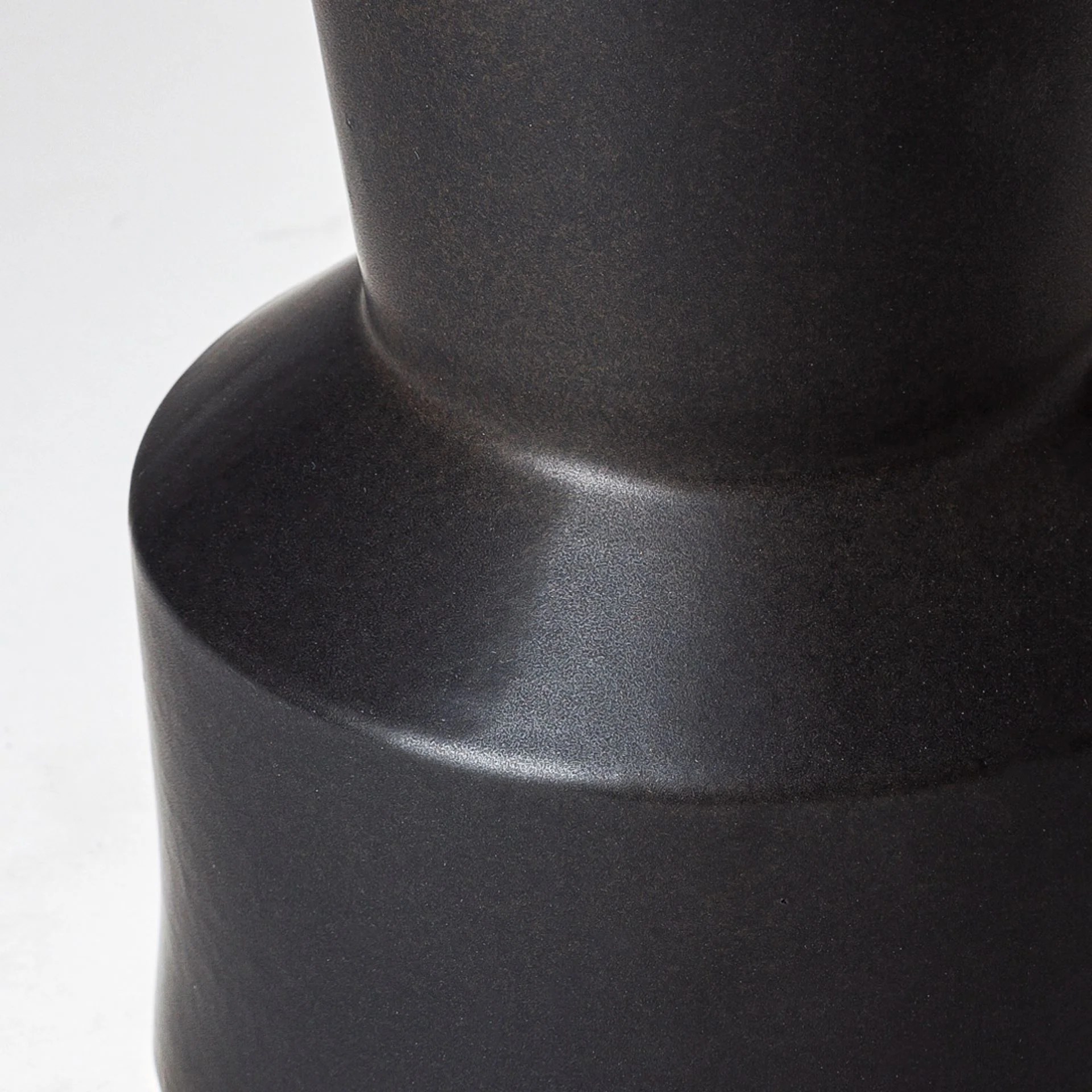 Laforge Black Vase - Image 9