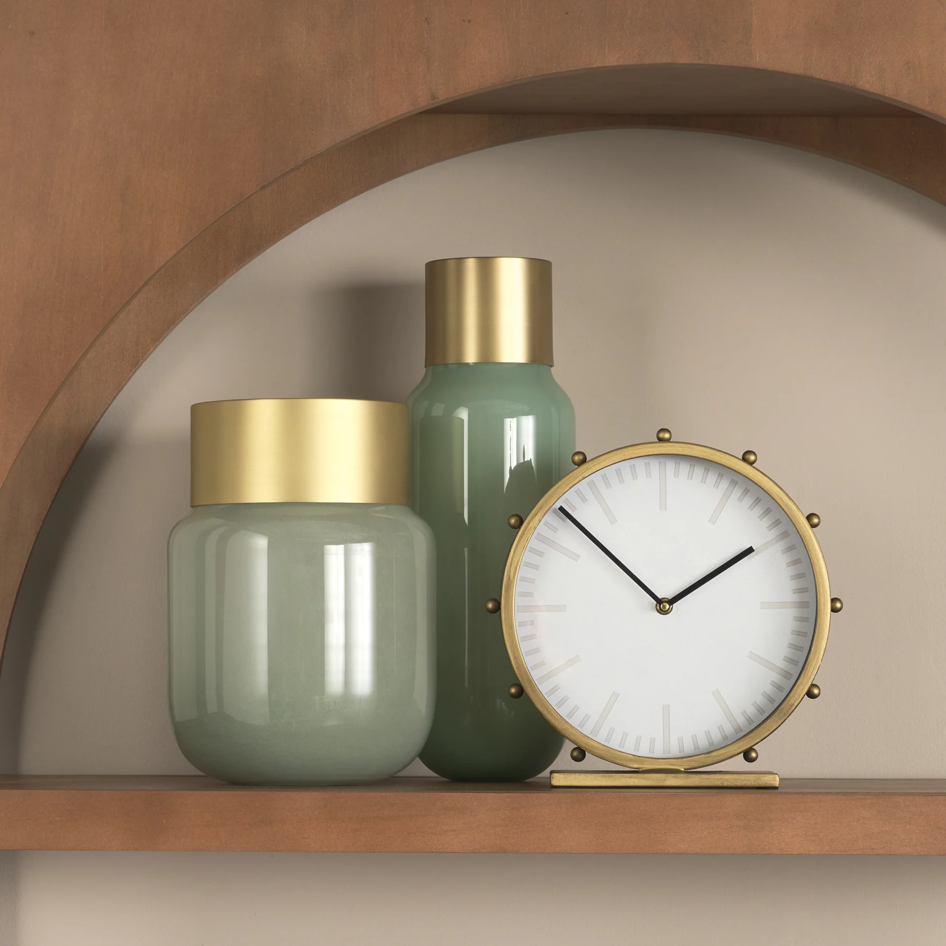 Marian Round Table Clock - Image 16