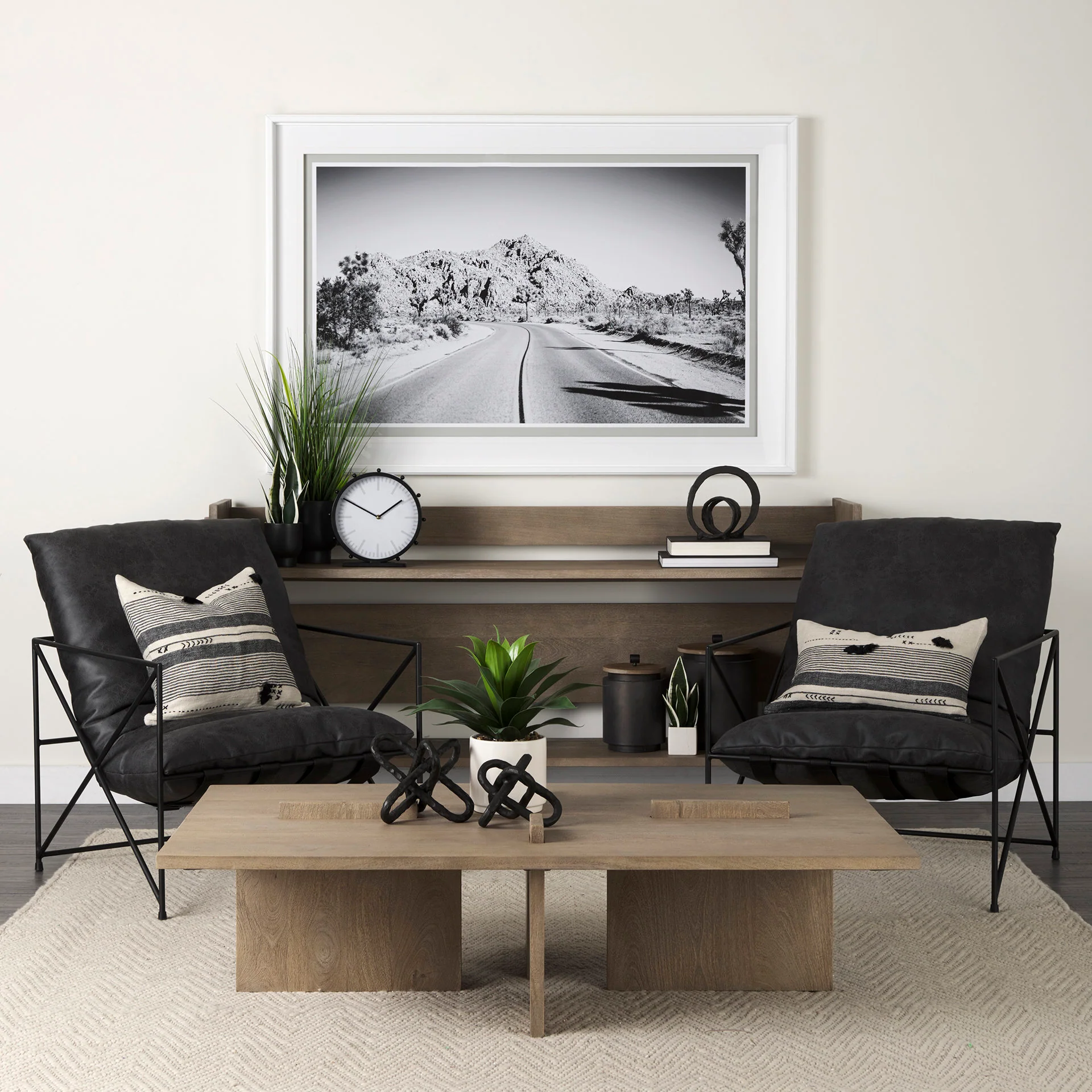 Marian Round Table Clock - Image 3