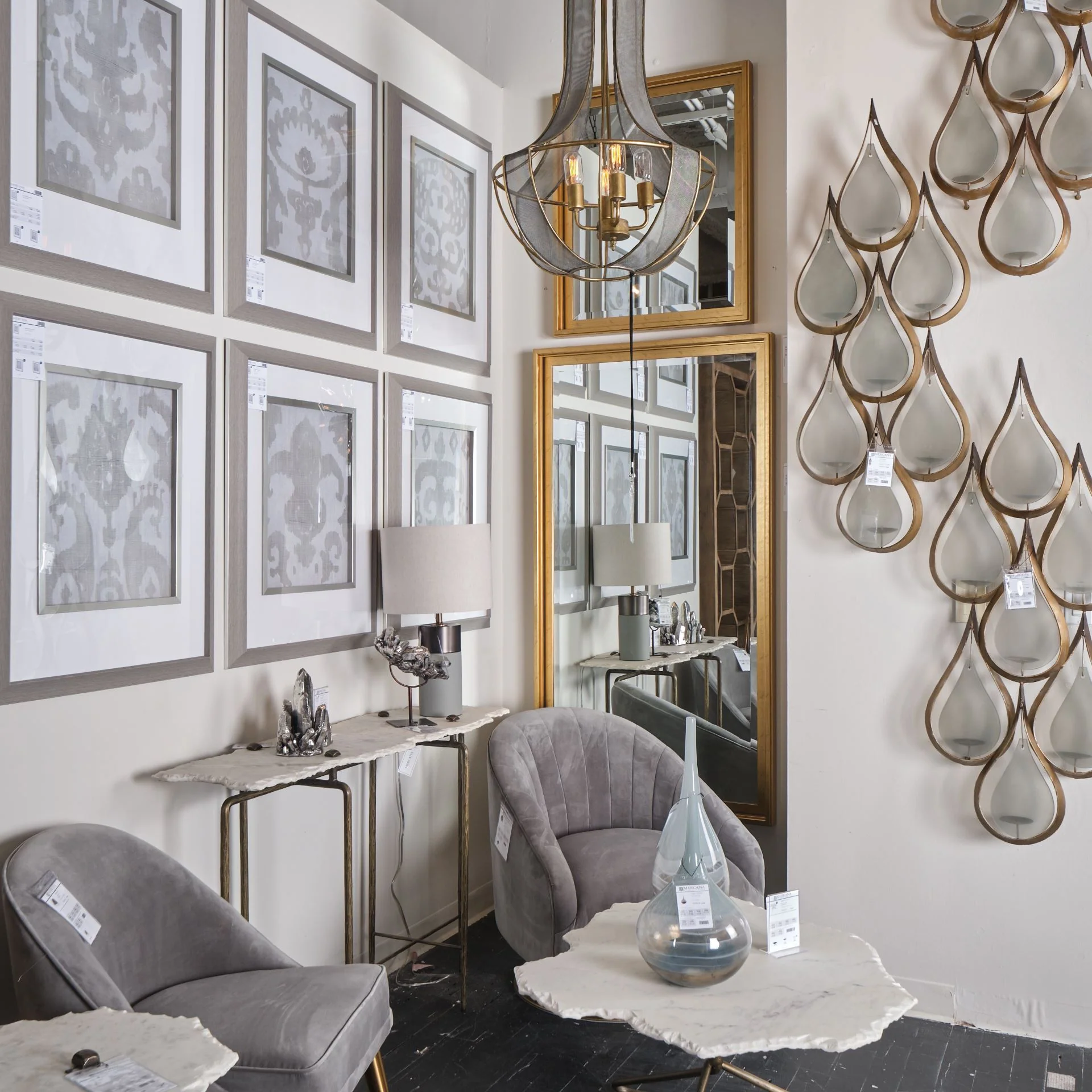 Pinera Console Table - Image 2