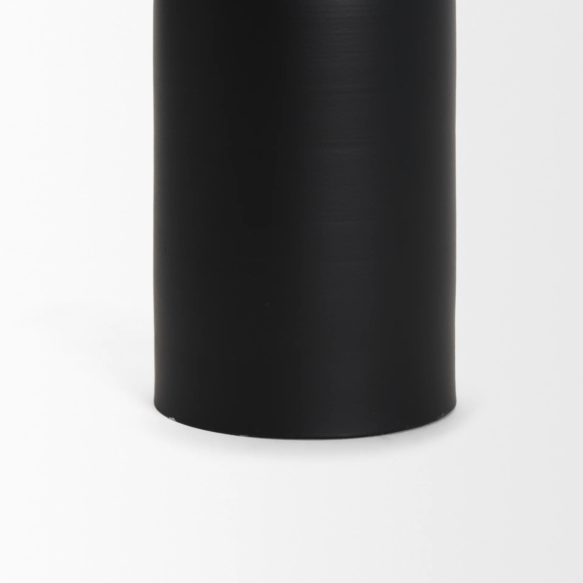 Qamra Black Candle Holder - Image 15