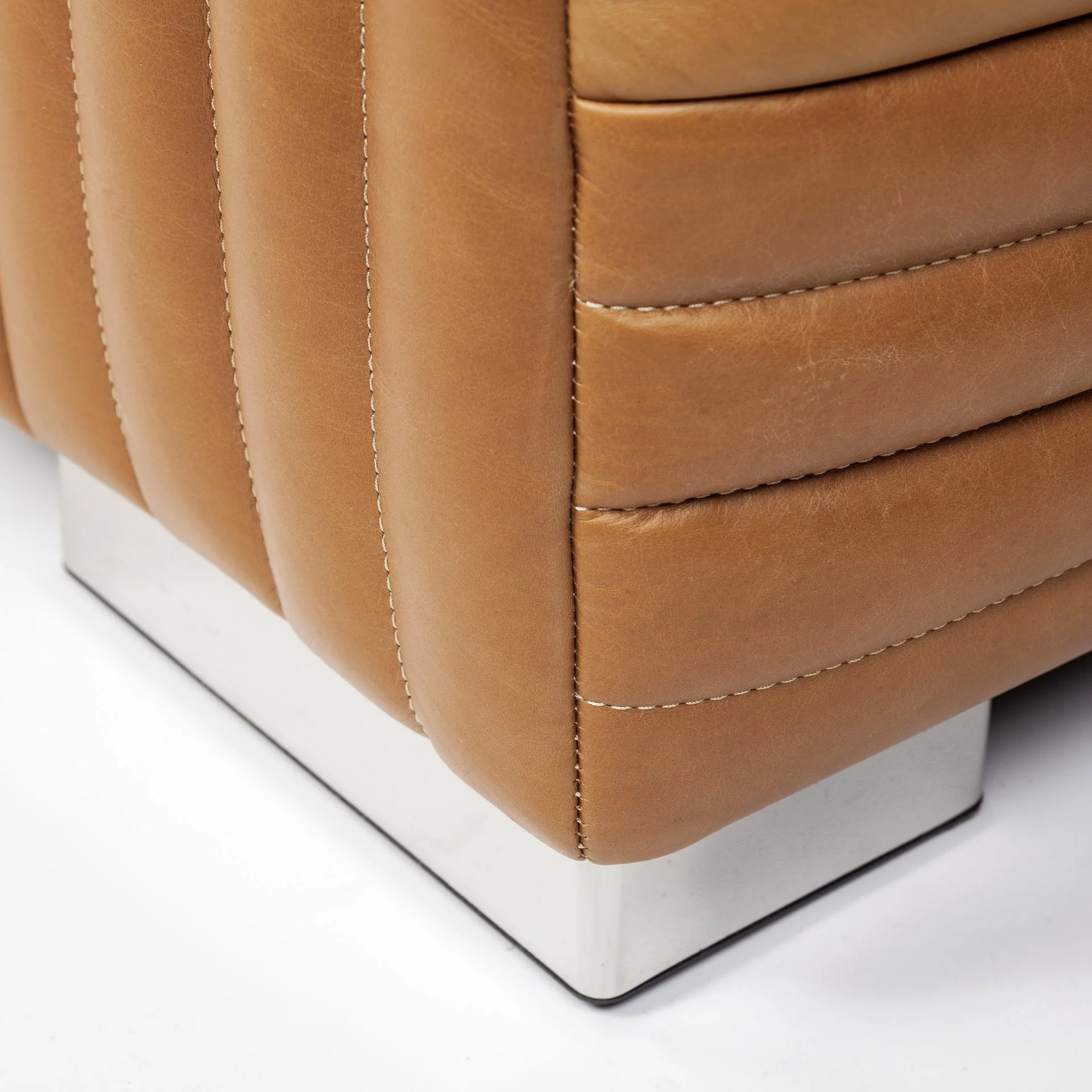 Ricciardo Leather Sofa - Image 11