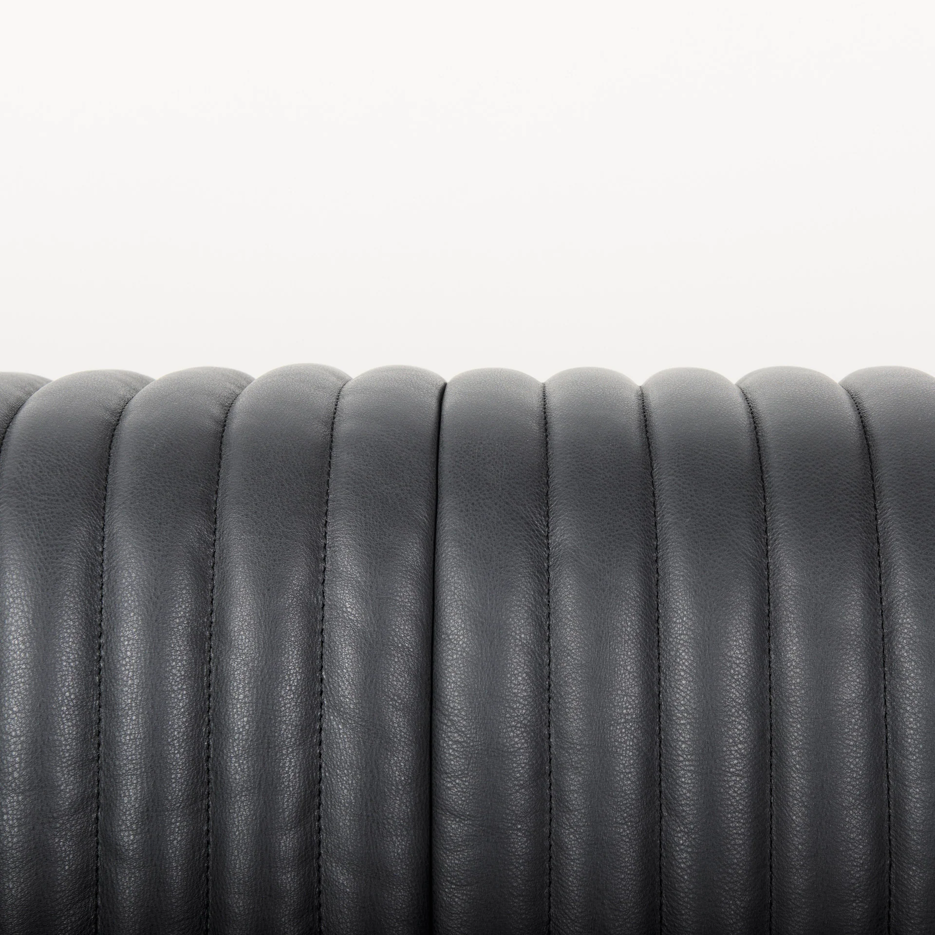 Ricciardo Leather Sofa - Image 18