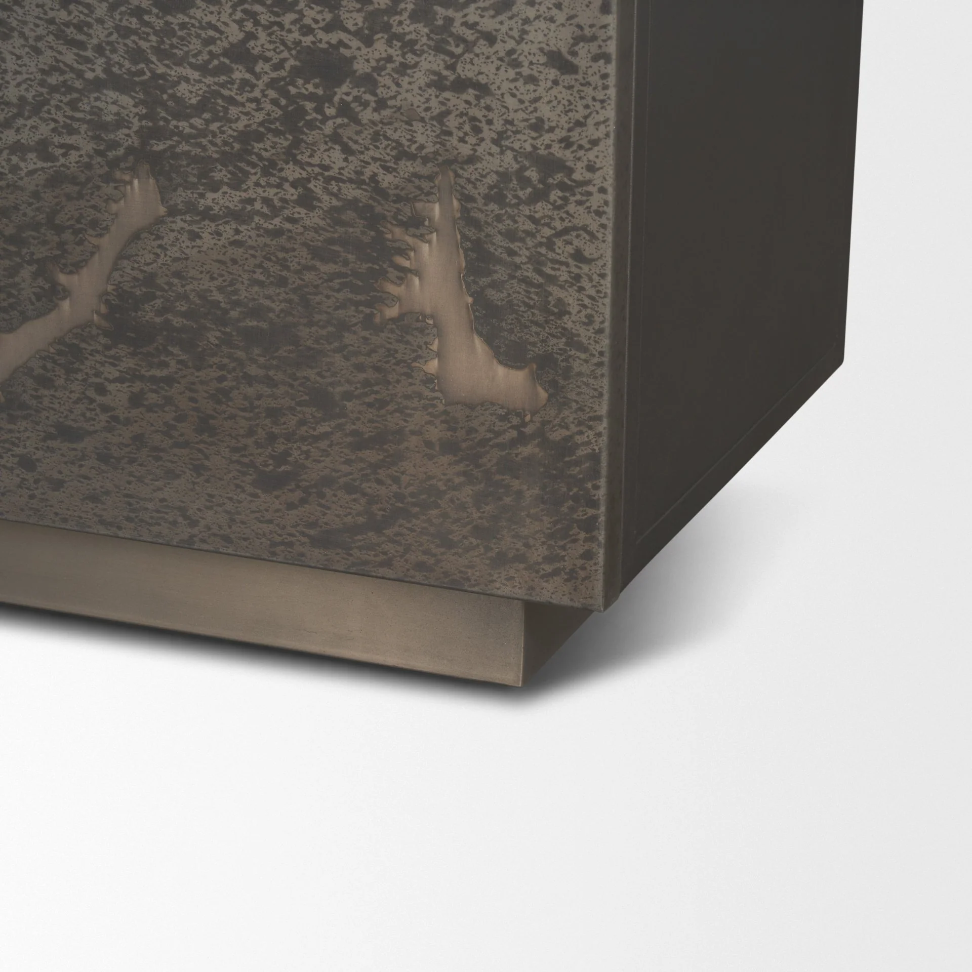 Roxdale Accent Cabinet - Image 11