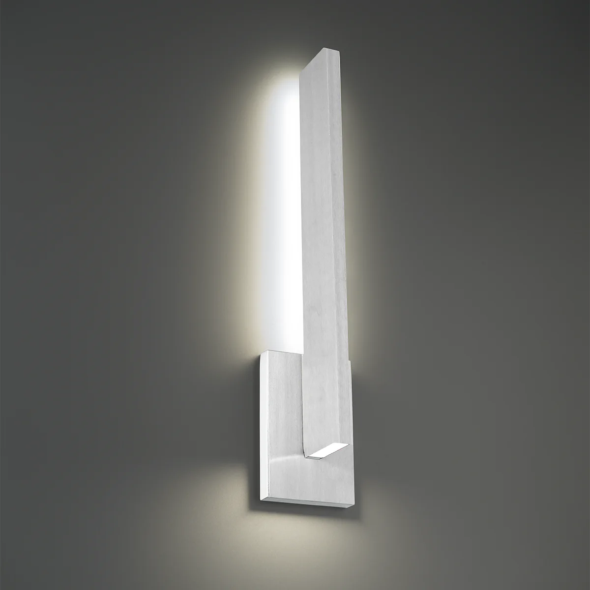Mako Outdoor Wall Lantern | Warehouse Sale