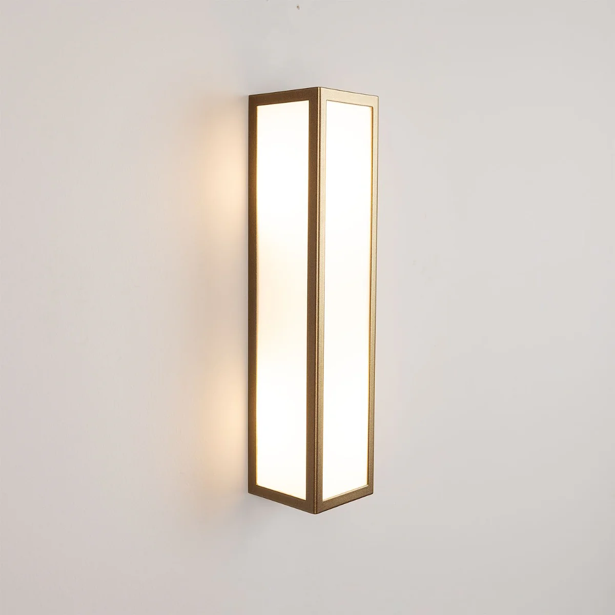 Bata IP65 Wall Light - Image 2