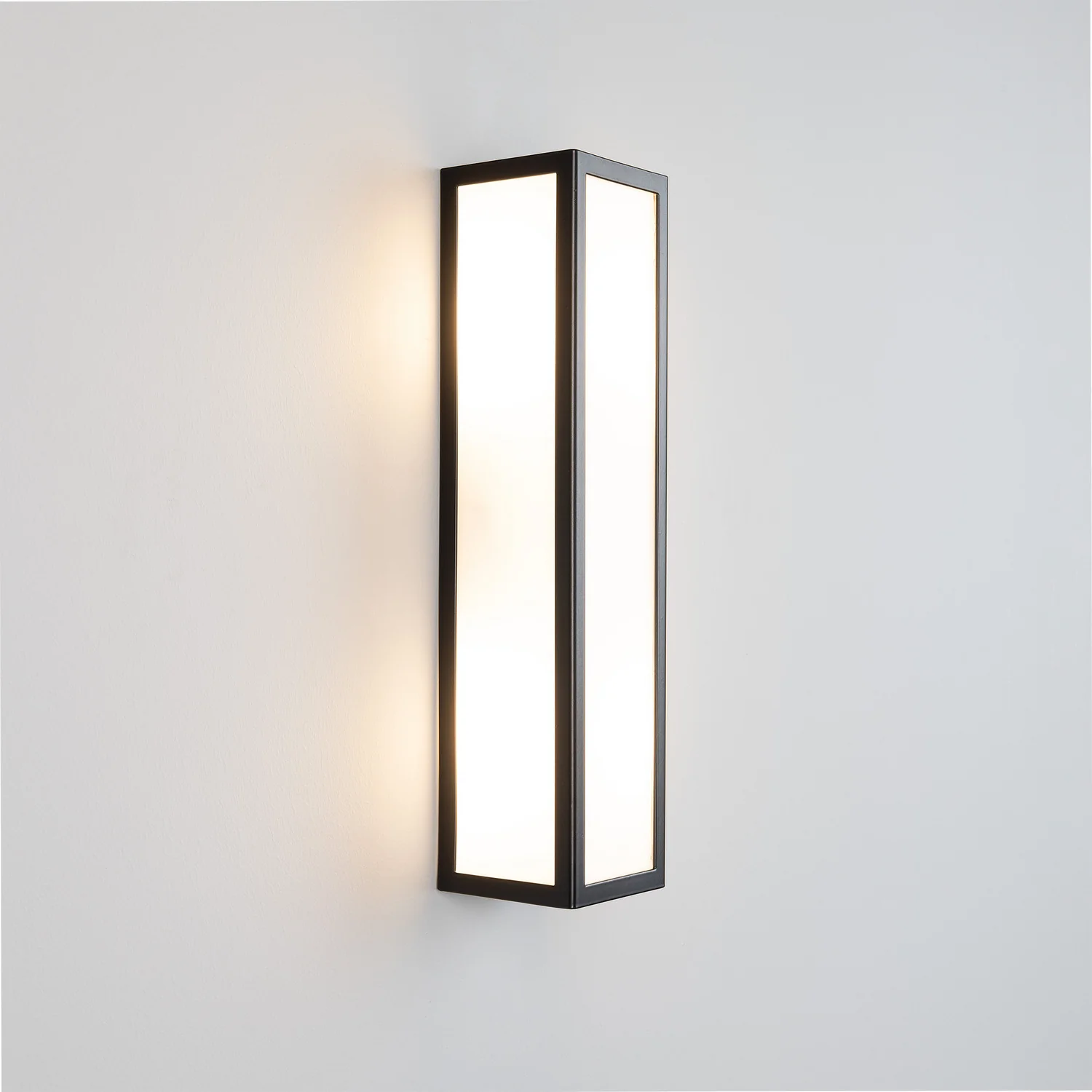 Bata Outdoor Wall Sconce