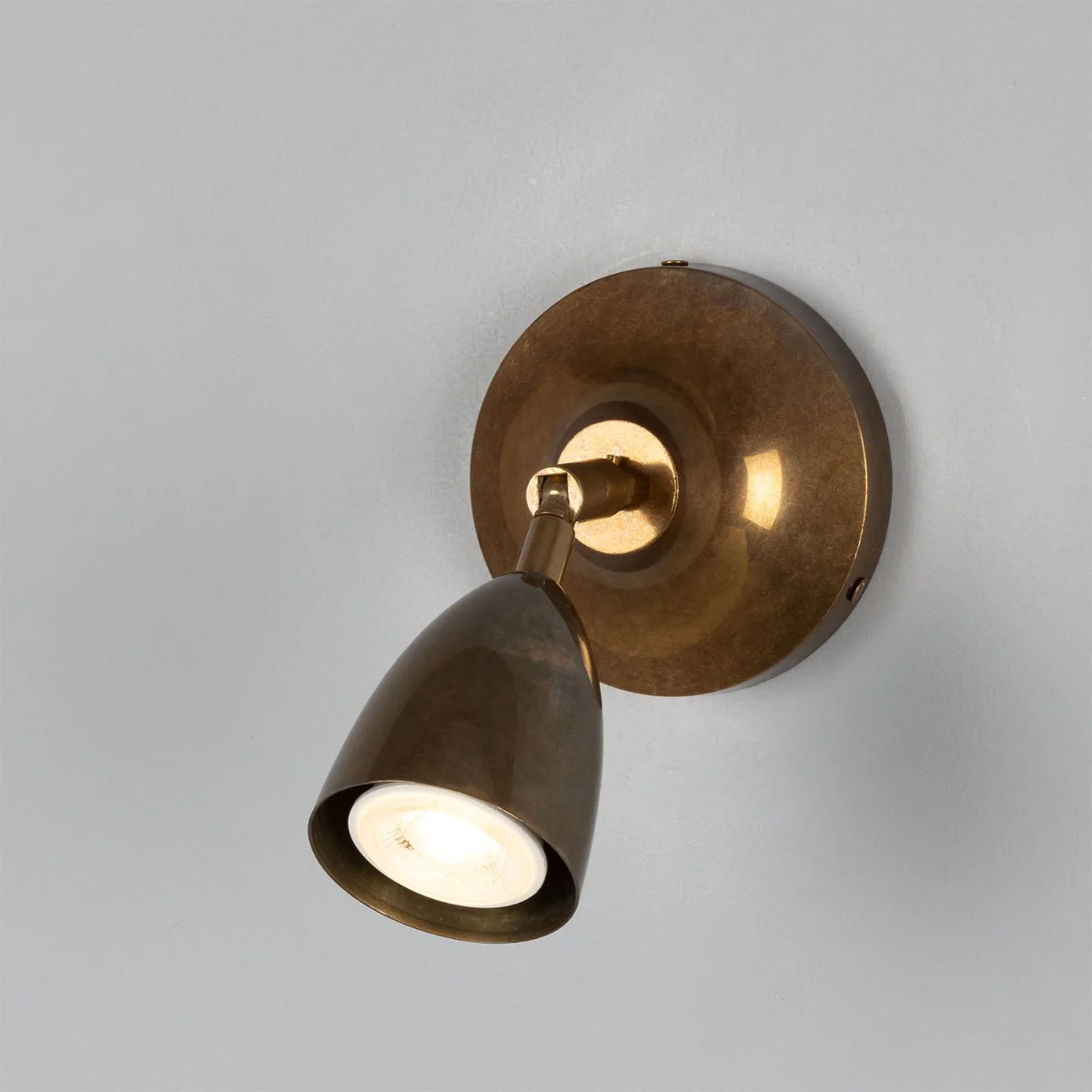 Lainio Wall Light - Image 2